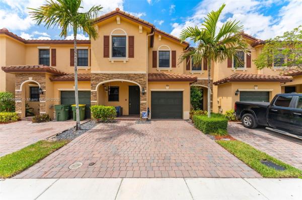 CHATEAU AT THE VINEYARDS