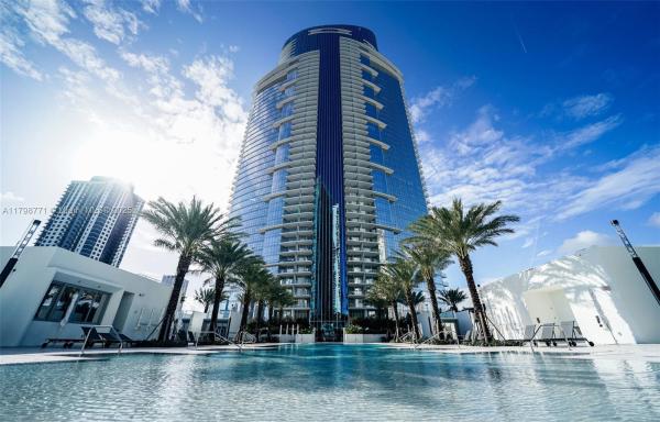 851 NE 1ST AVE #2703, MIAMI, FL 33132