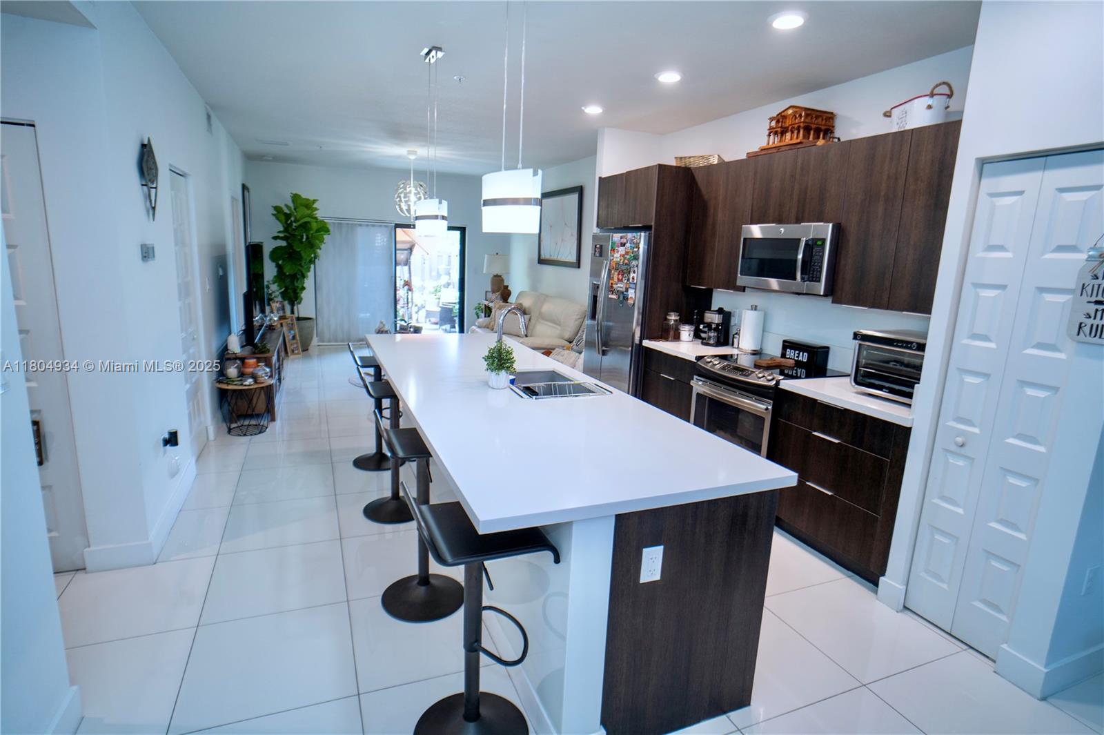 APEX AT PARK CENTRAL COND - фото