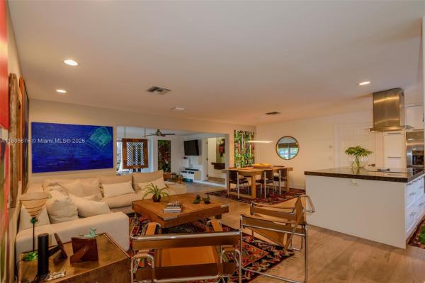 BOCA RATON SQUARE UNIT 8