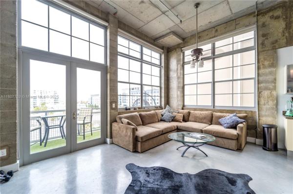 AVENUE LOFTS CONDO FOUR