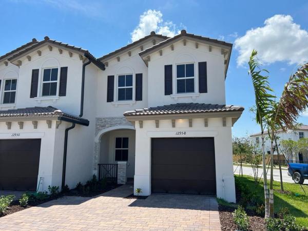 WESTVIEW BY LENNAR
