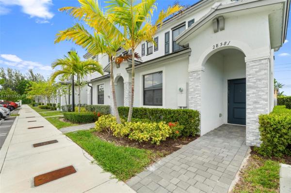 PINE ISLE PINE VISTA