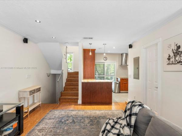 BRIDGEPORT VILLAS CONDO