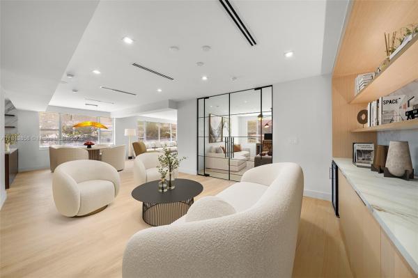 IMPERIAL HOUSE CONDO