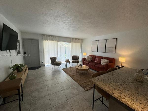 ESTATES OF SOUTH PALM BEA