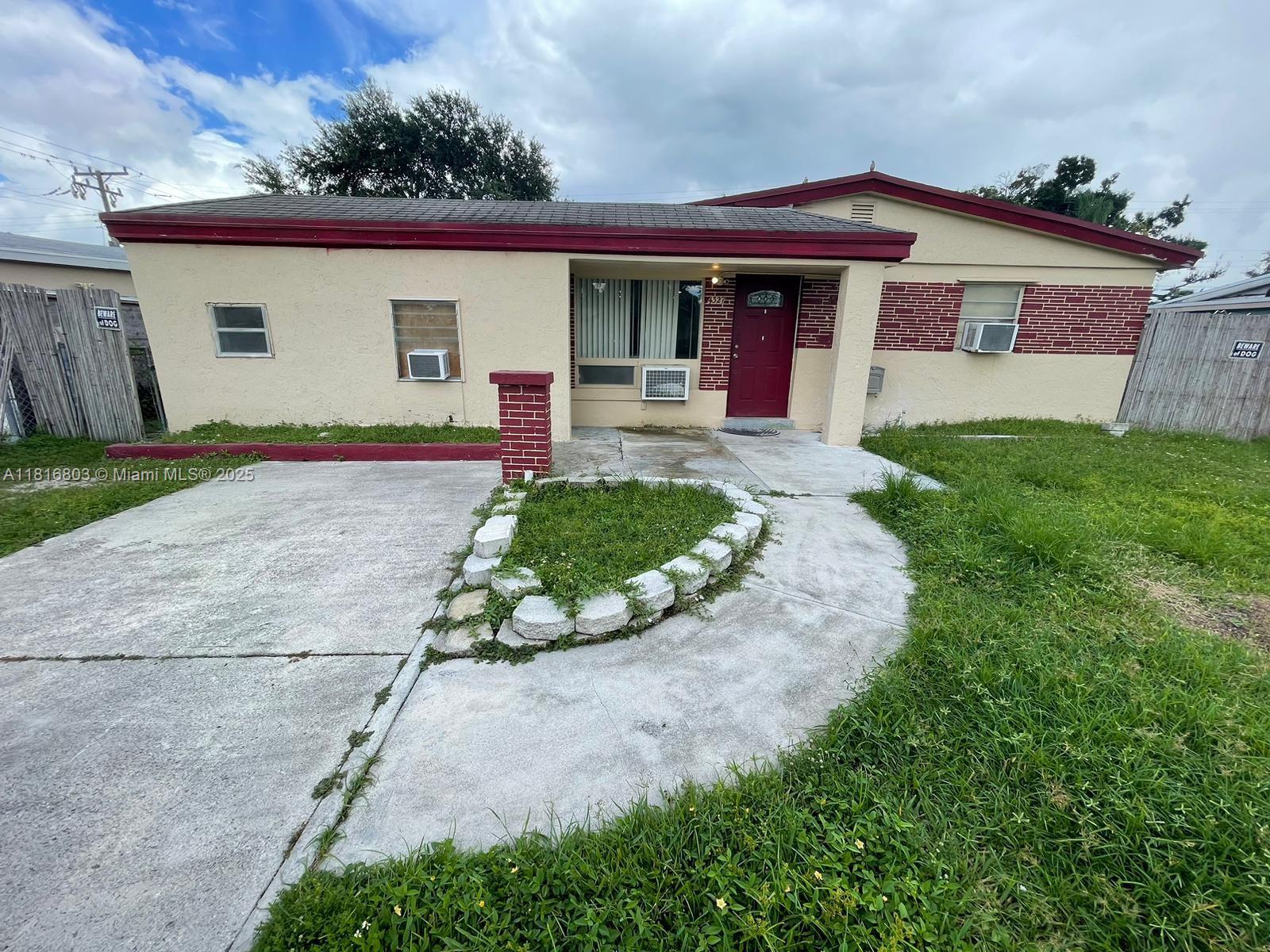 Single Family - фото