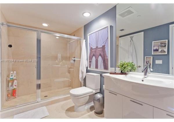 495 BRICKELL AVE #5104, MIAMI, FL 33131