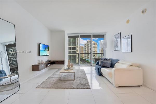 485 BRICKELL AVE #1801, MIAMI, FL 33131