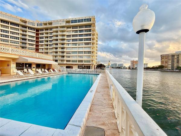 1825 S OCEAN DR #614, HALLANDALE BEACH, FL 33009