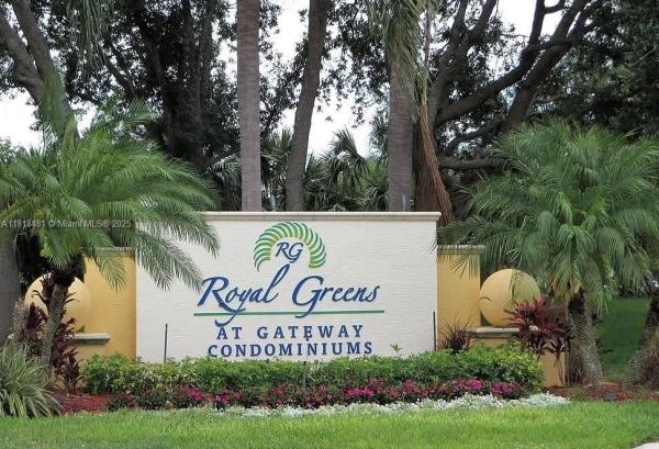 ROYAL GREENS AT GATEWAY