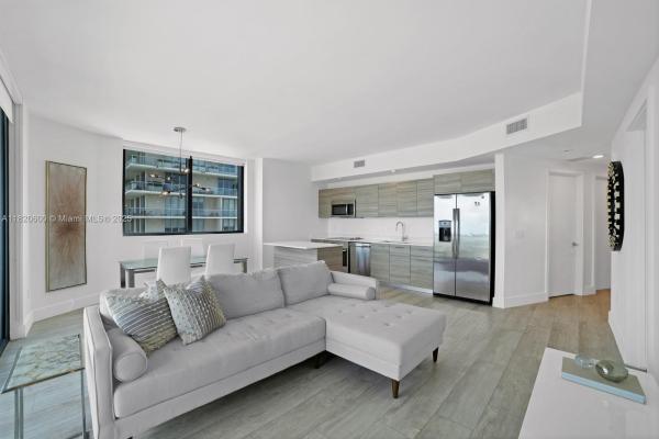 3401 MIDTOWN CONDO