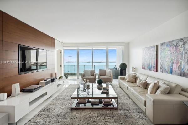 JADE RESIDENCES BRICKELL