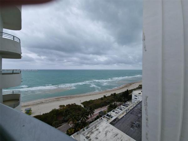 OCEANSIDE PLAZA CONDO