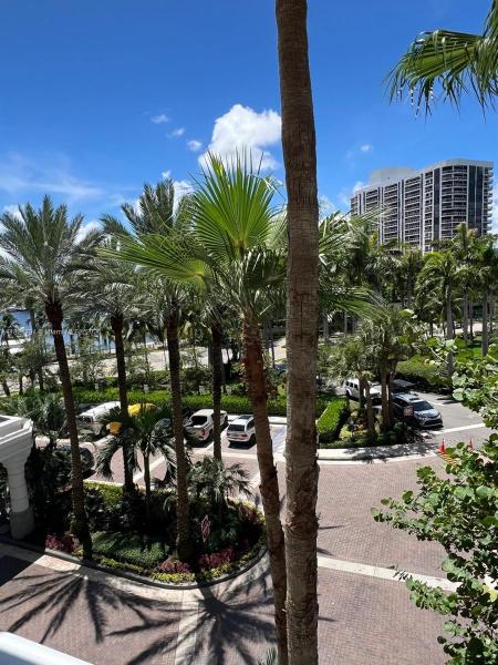 SOUTH TOWER AT THE POINT