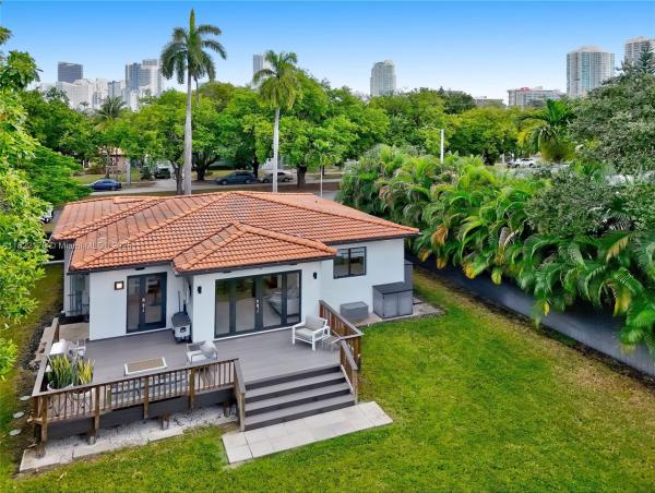 BRICKELL HAMMOCK UNIT NO