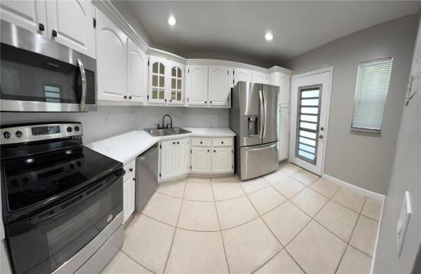 GARDEN LAKES OF INVERRARY