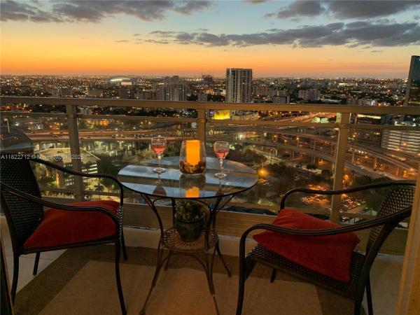 90 SW 3RD ST #3010, MIAMI, FL 33130