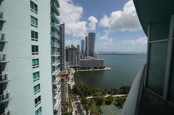 QUANTUM ON THE BAY CONDO