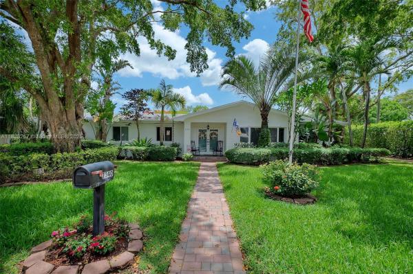 HALLMARK HGTS ESTS 7TH AD