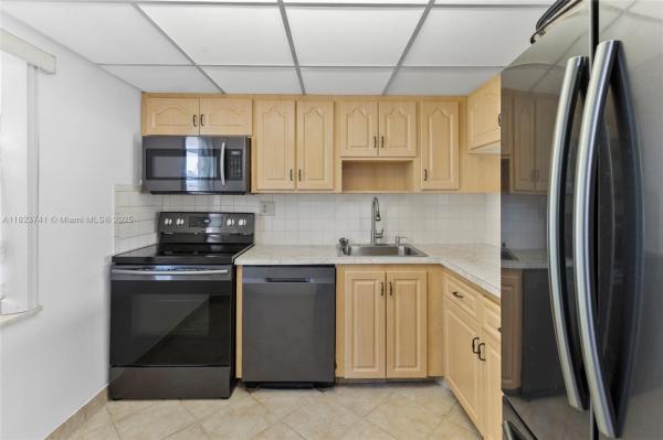 ORIOLE GOLF & TENNIS CLUB