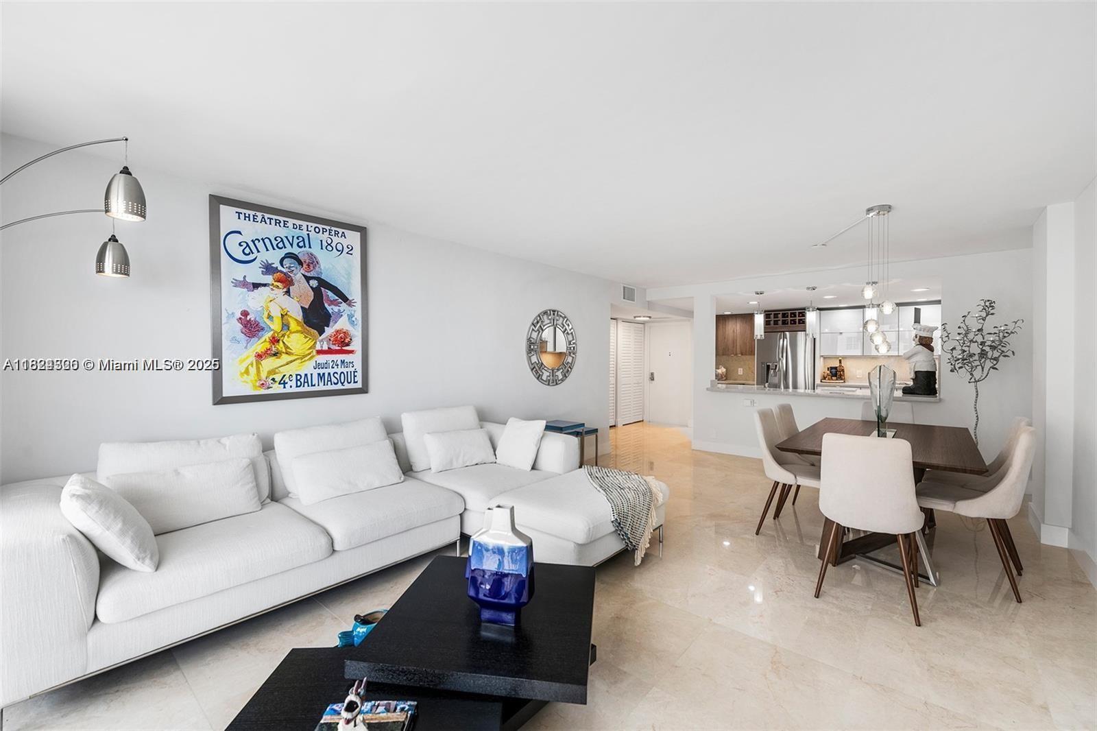 Opal Towers - фото