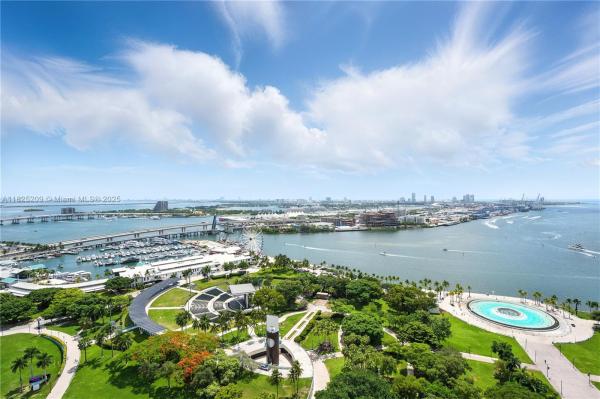 50 Biscayne Condo