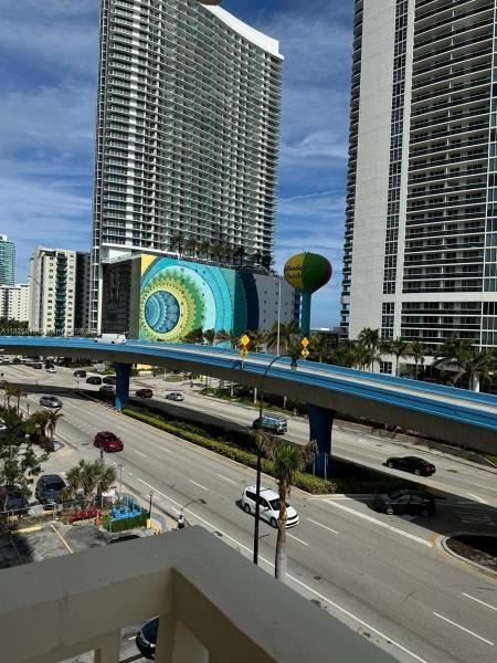 1825 S OCEAN DR #514, HALLANDALE BEACH, FL 33009