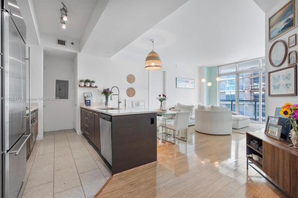 500 BRICKELL WEST CONDO