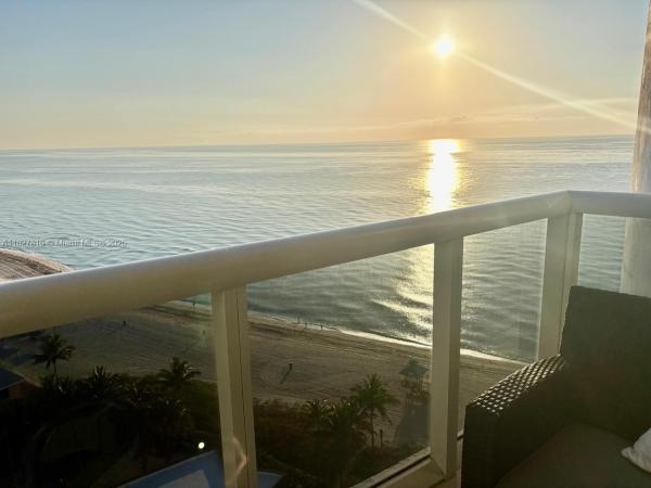 18201 COLLINS AVE #1804, SUNNY ISLES BEACH, FL 33160