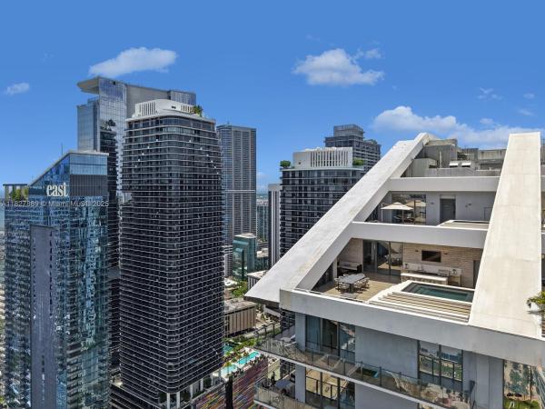 88 SW 7TH ST #UPH4204, MIAMI, FL 33130