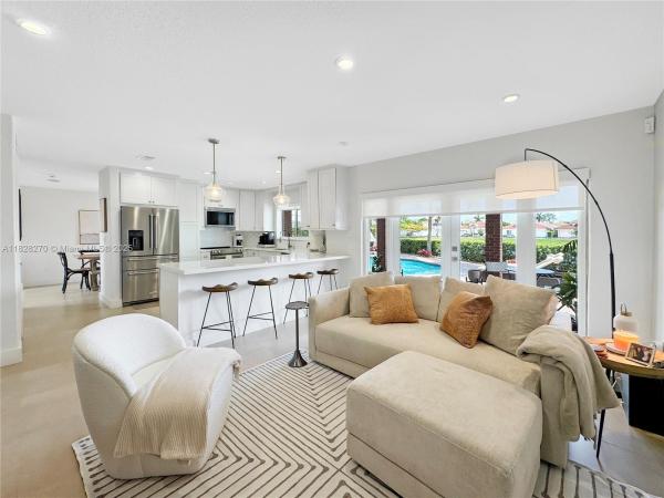 PELICANS POINT AT MILLER