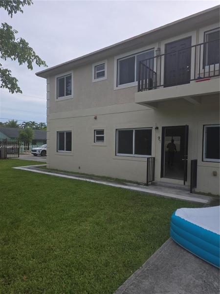 ROCKMOOR VILLA TRACK