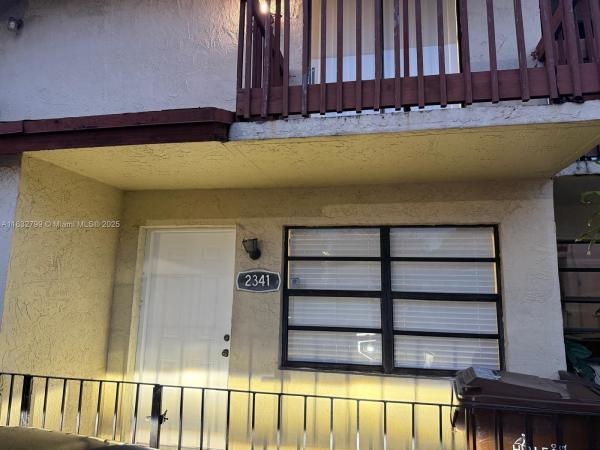 WESTLAND VILLAGE CONDO