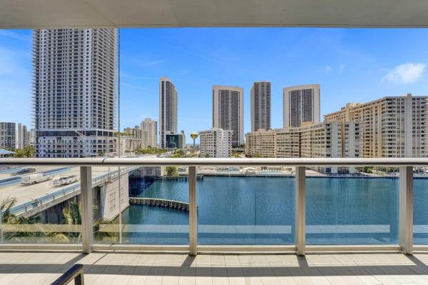 2600 E HALLANDALE BEACH BLVD #T702, HALLANDALE BEACH, FL 33009