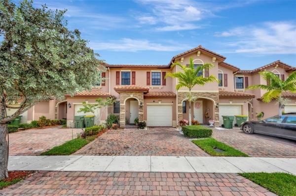 BAYWINDS OF GALAPAGOS