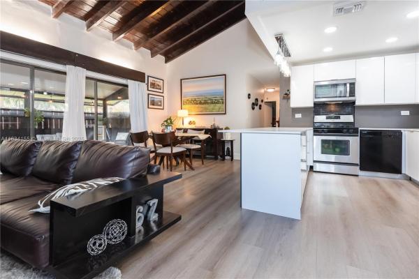 MISSIONWOOD AT MIRAMAR