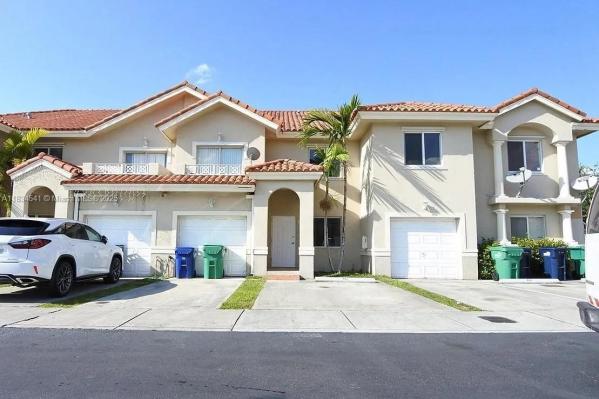 IBIS VILLAS AT DORAL COND