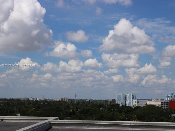 MIDBLOCK MIAMI CONDO