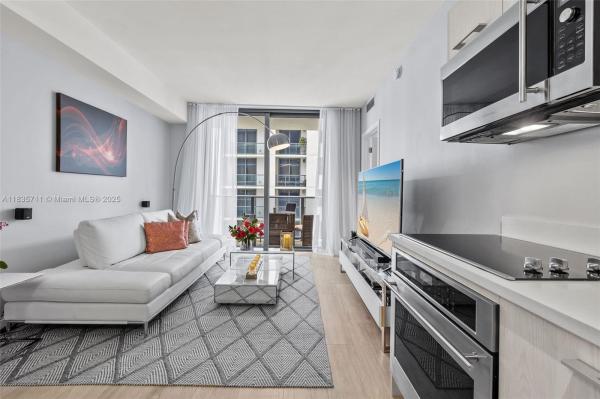 55 SW 9TH ST #2309, MIAMI, FL 33130