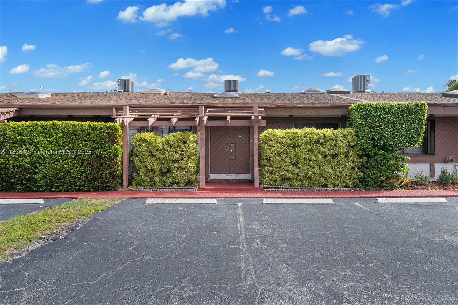 Harbourwood - фото