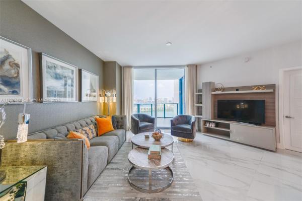 17111 BISCAYNE BLVD #2303, NORTH MIAMI BEACH, FL 33160