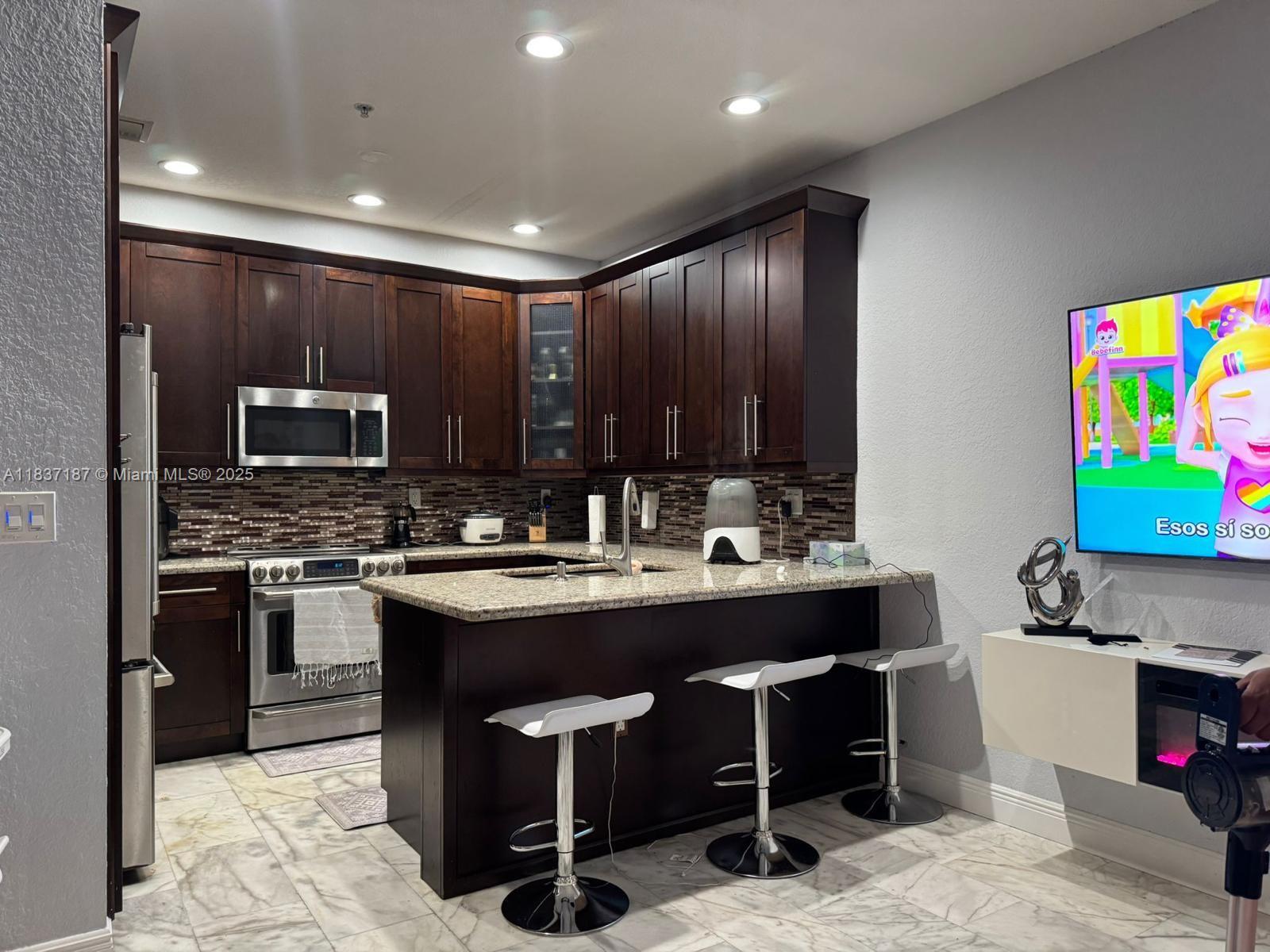 Courtyards Three Condo - фото