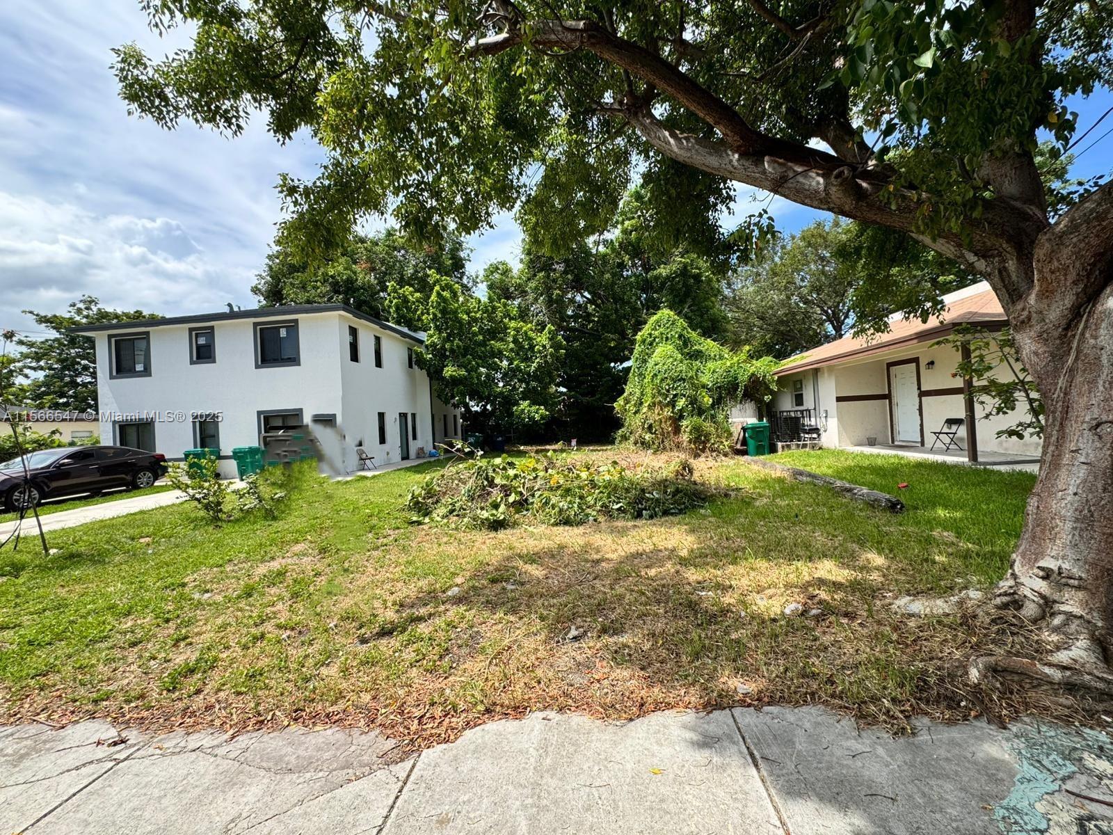 LIBERTY CITY - фото