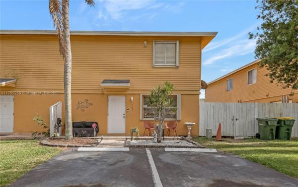 SEAGRAPE VILLAGE CONDO