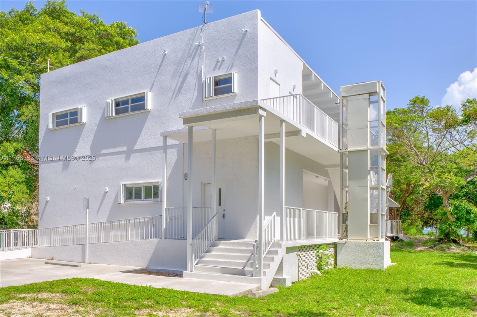 Multi Family - фото