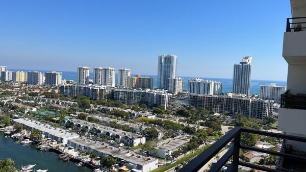 2500 PARKVIEW DR #1610, HALLANDALE BEACH, FL 33009