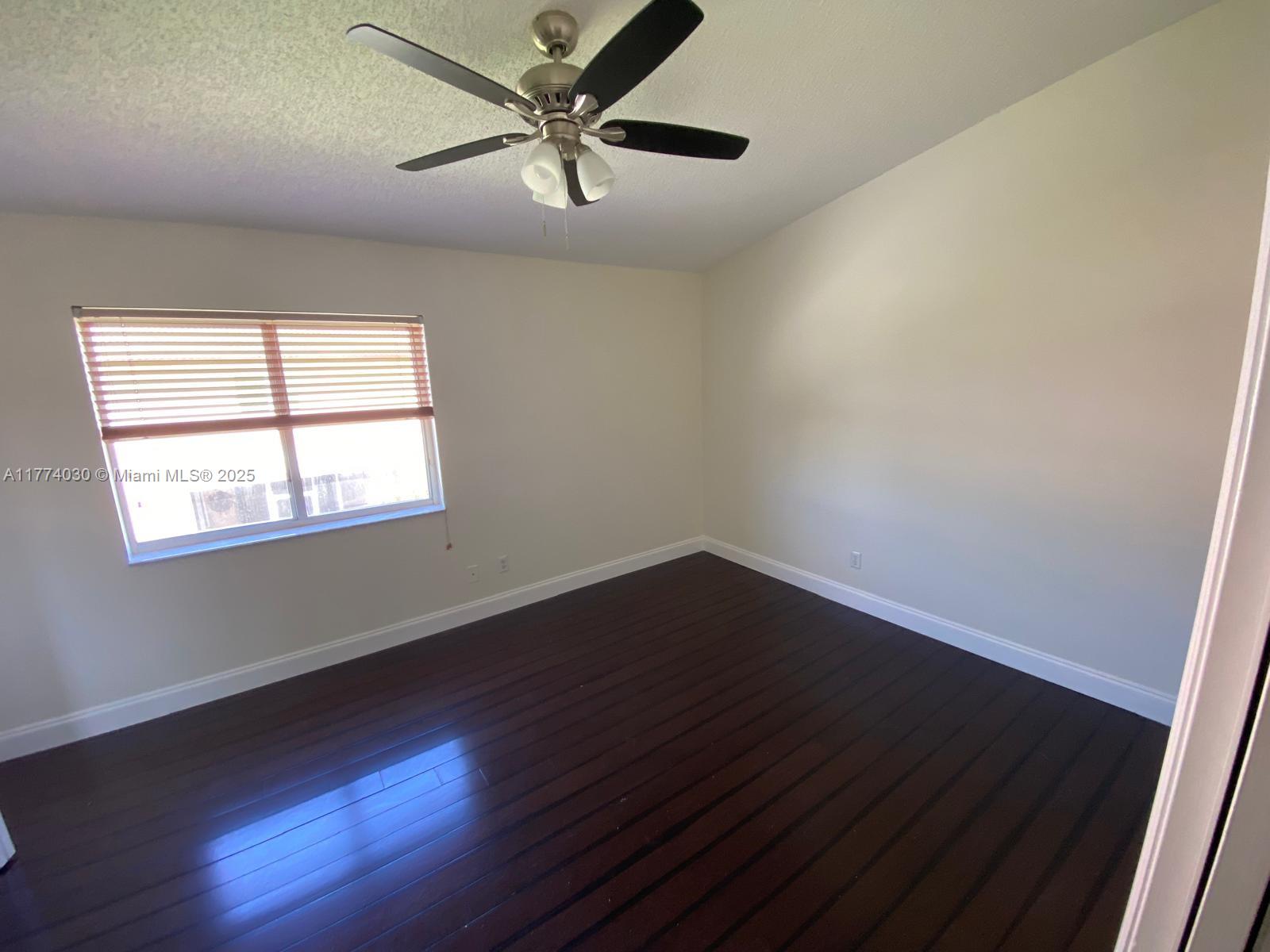 Malibu Bay - фото