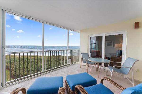 PLANTATION HOUSE CONDO