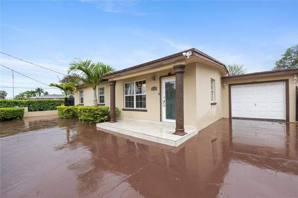 WESTWOOD LAKE 1ST ADDN